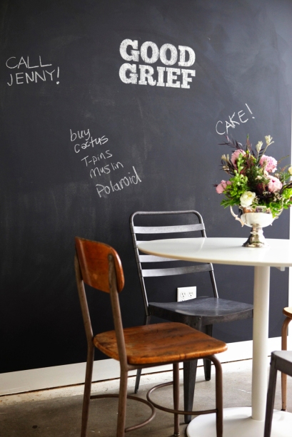 What's not to love about a wall-sized chalkboard!? I'm such a list maker. Why not make a big, loud list that would be impossible to lose?! 