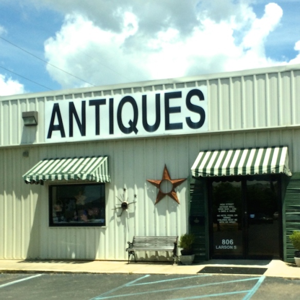 Antiques off High Street in Jackson MS